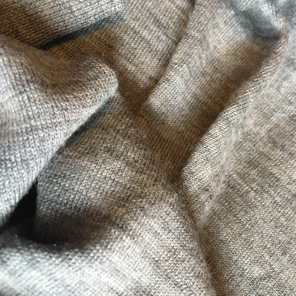 Uniqlo grey turtleneck sweater, 100% Merino